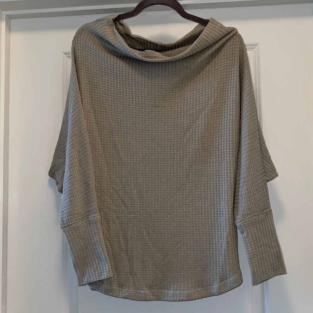 Women’s light-weight sweater